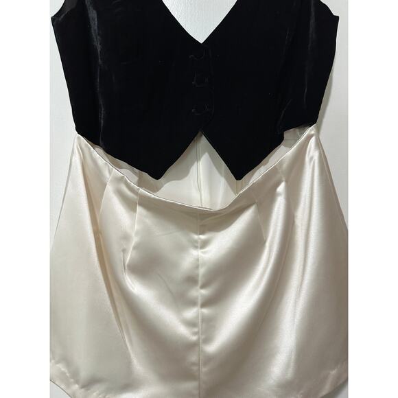 For Love and Lemons Drew Velvet Romper Black White Size Medium NWT Satin Shorts - Picture 7 of 16